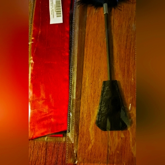 Sexy feather & blindfold set - Picture 4 of 4